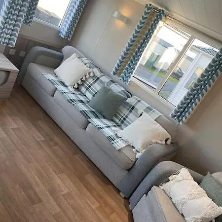 2 Bedroom Caravan To Rent In Allonby Semesterbostad Maryport